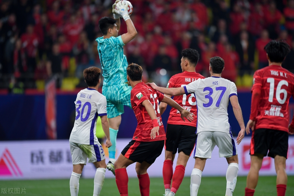 J9九游会登录入口关于清晨成都蓉城备战中超，单刀错失细节曝光，底气十足，轮换策略成焦点的信息