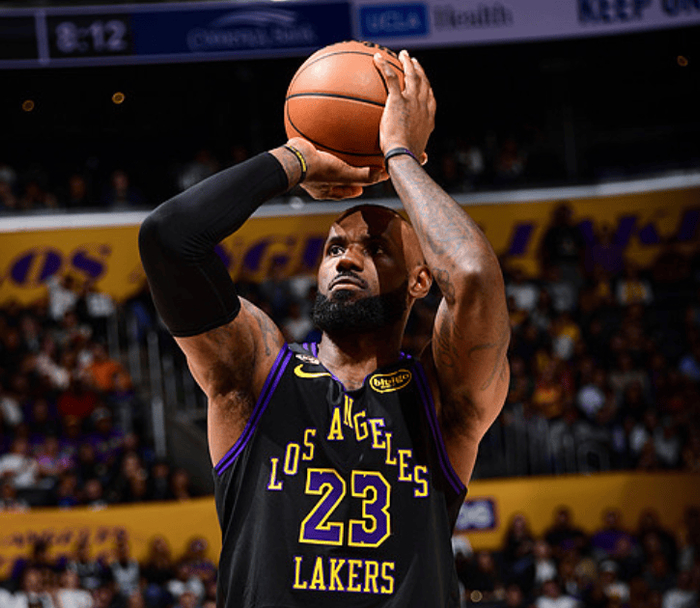 J9九游会包含太狠了!奥兰多魔术围绕欧篮联远射贴柱詹姆斯连续三场比赛得分超过大比分领先,北京首钢外线爆发备战法国杯的词条